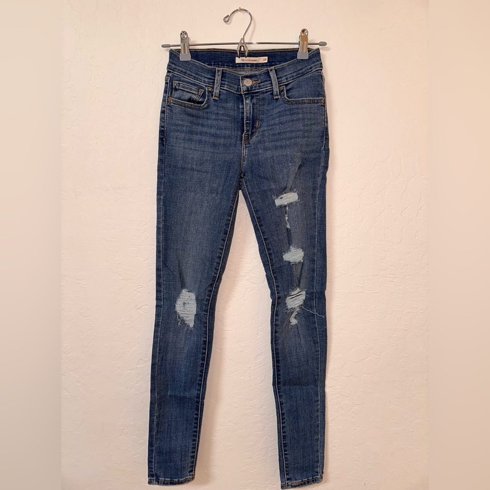 710 Levi’s Skinny Jeans (24)